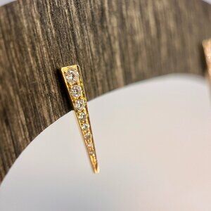 EF Collection 14KT yellow gold Earrings with brilliant cut diamonds